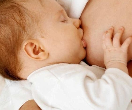 طرق فعالة لزيادة ادرار الحليب بعد الولادة - ميني مامي